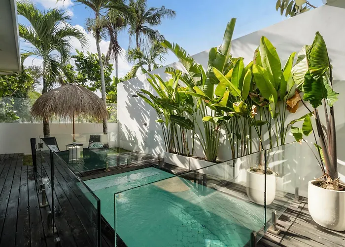 Villa Reif 2 Canggu, Luxury Poolvilla, 2 Bedrooms, 100M2, Near Beach, Central & Quiet Location